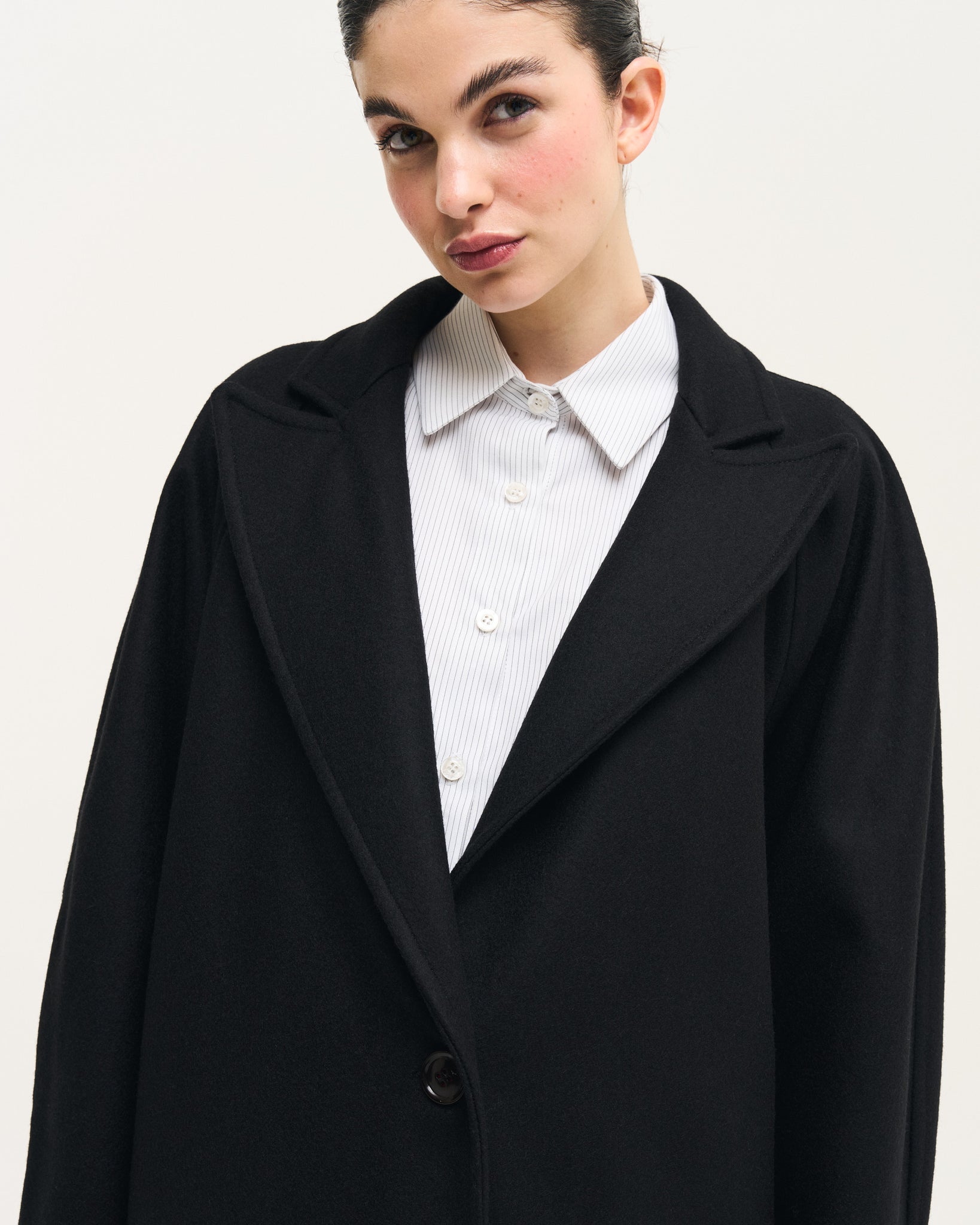 0051 BLACK COAT